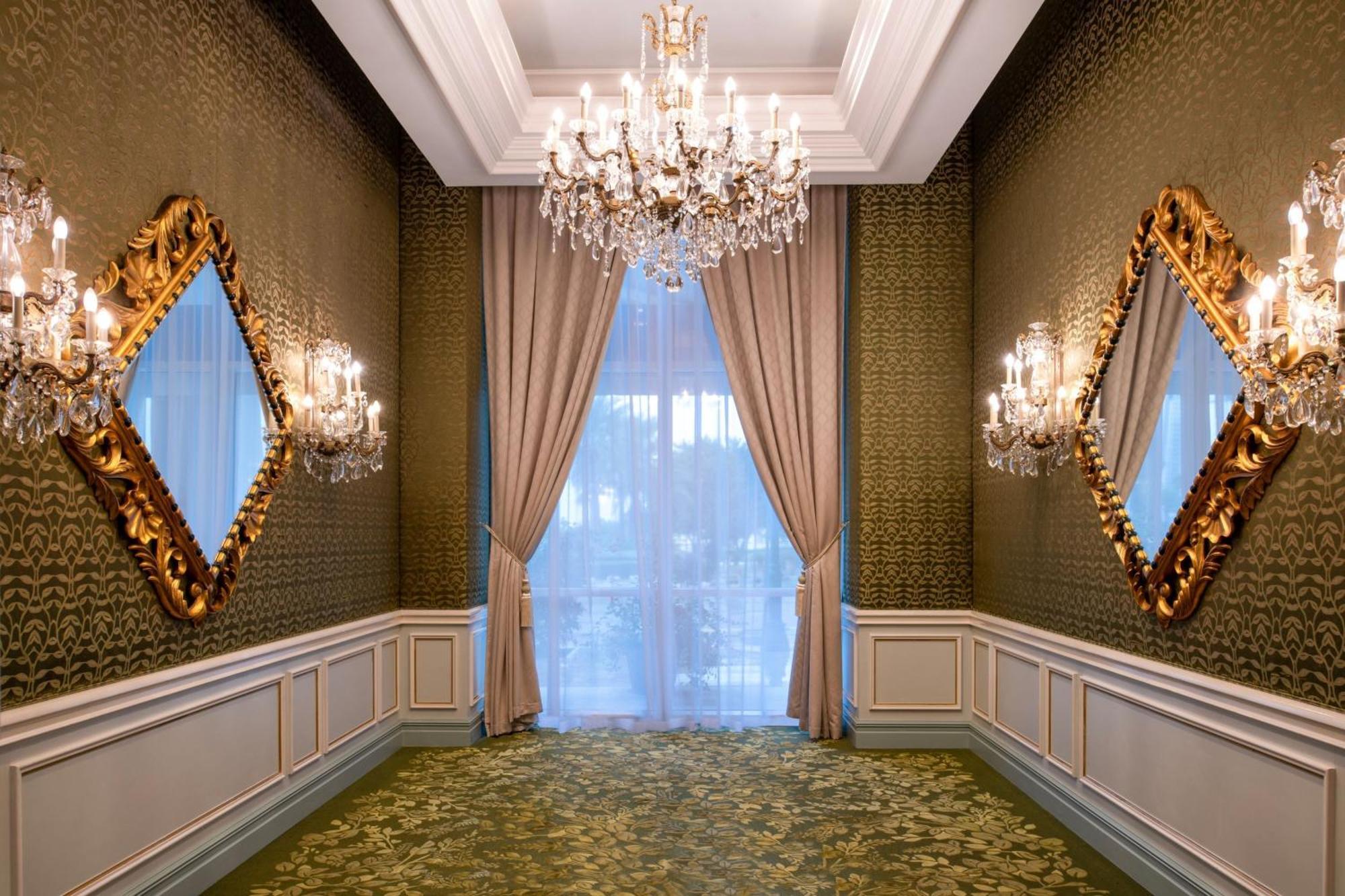 The Ritz-Carlton, Doha Hotel Kültér fotó The interior of the hotel