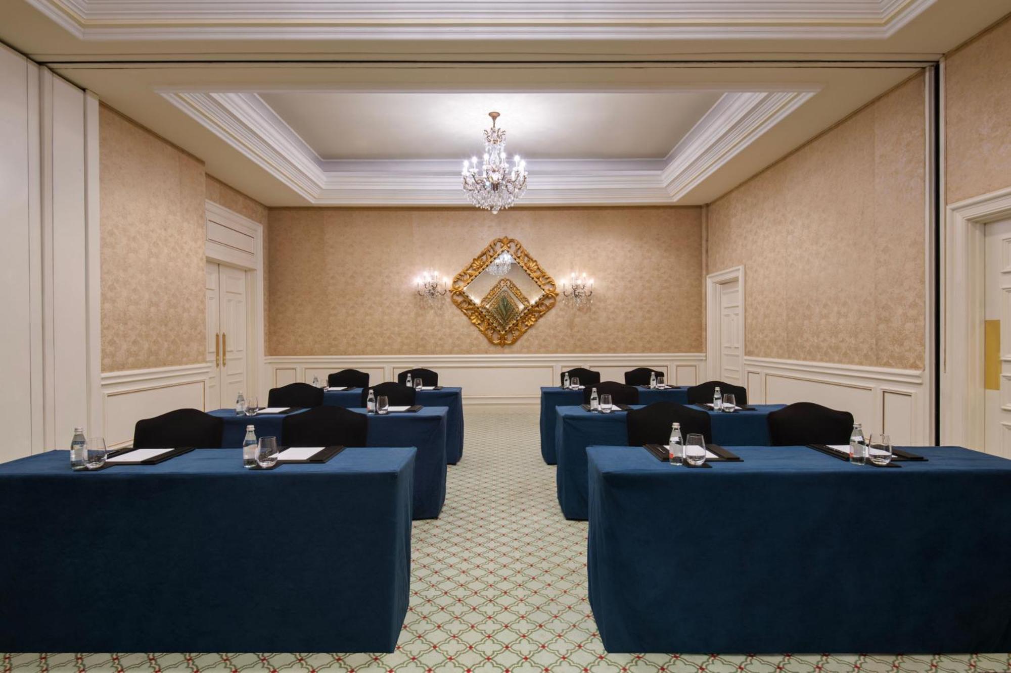 The Ritz-Carlton, Doha Hotel Kültér fotó Meeting room