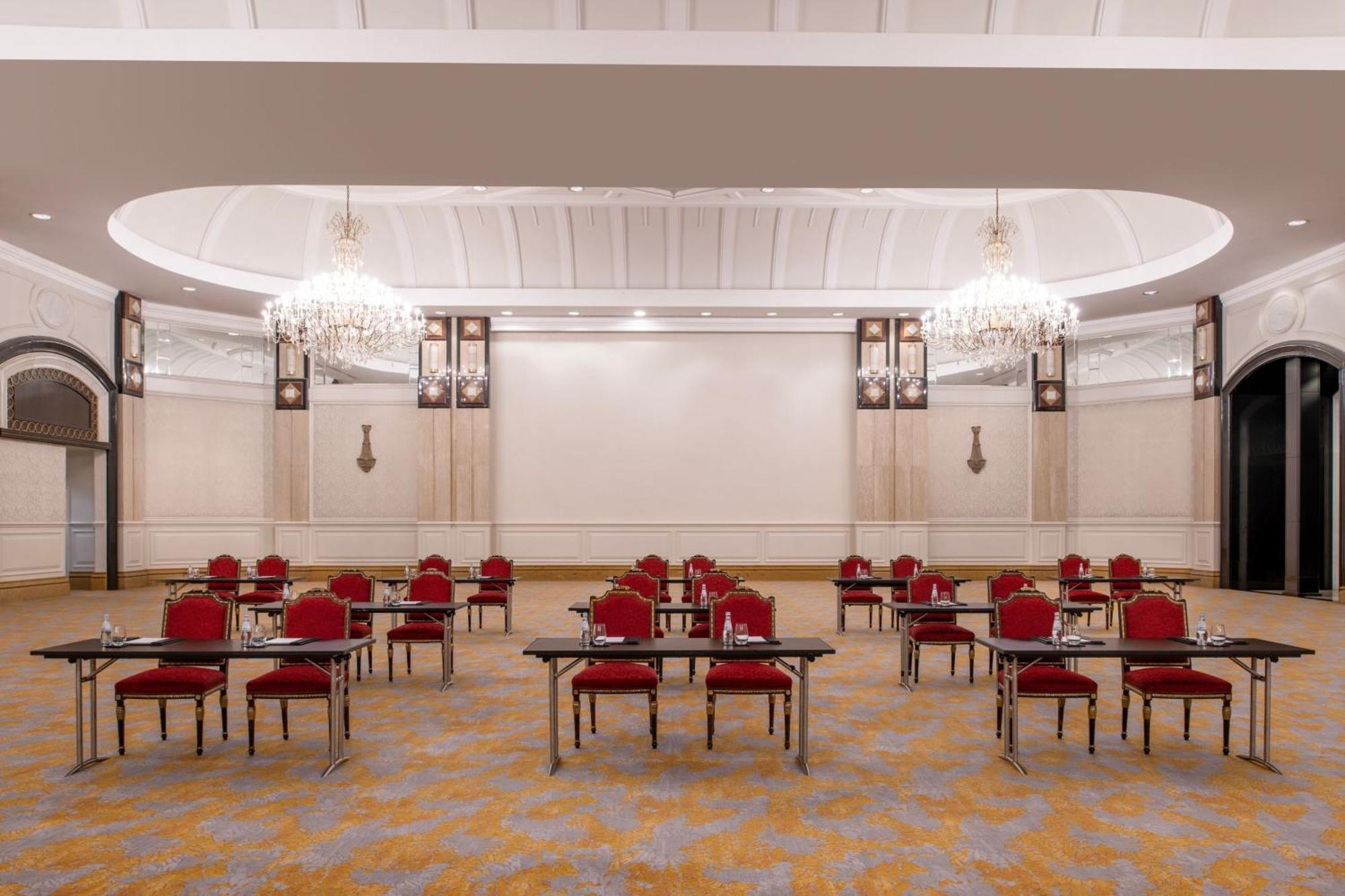 The Ritz-Carlton, Doha Hotel Kültér fotó The ballroom