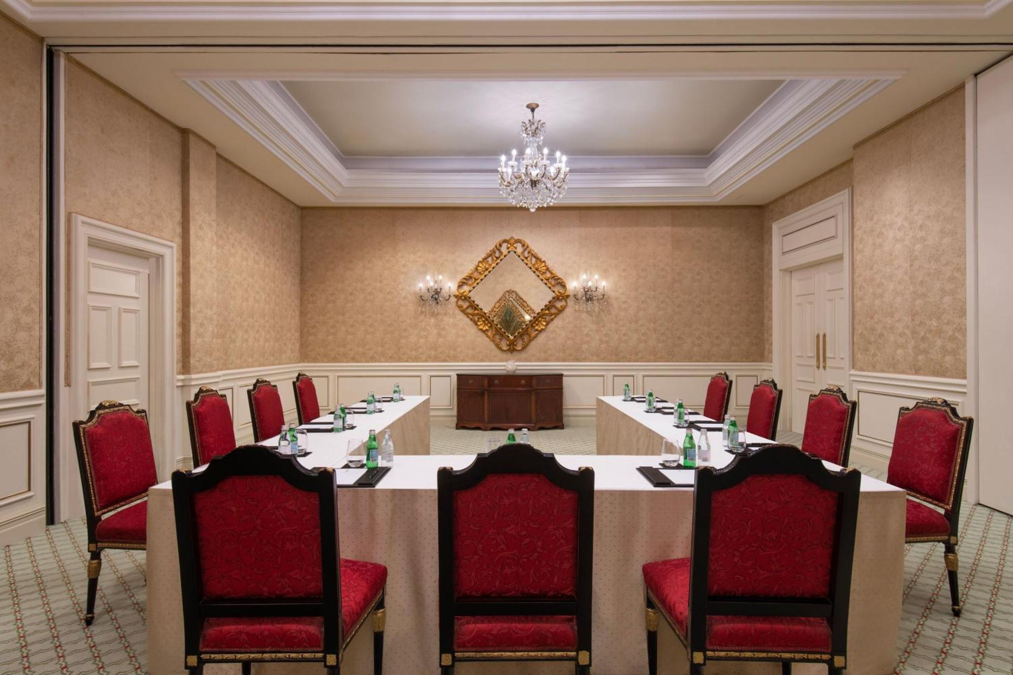 The Ritz-Carlton, Doha Hotel Kültér fotó Meeting room