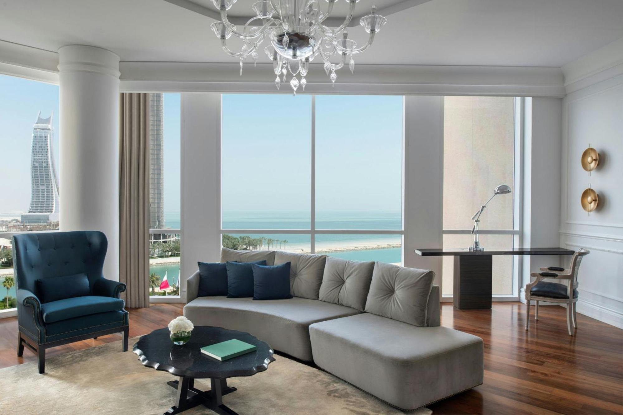 The Ritz-Carlton, Doha Hotel Kültér fotó A living room at Jumeirah Atlantis